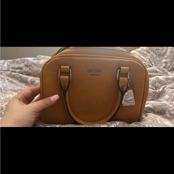 Guess bag - Picture 4 of 4